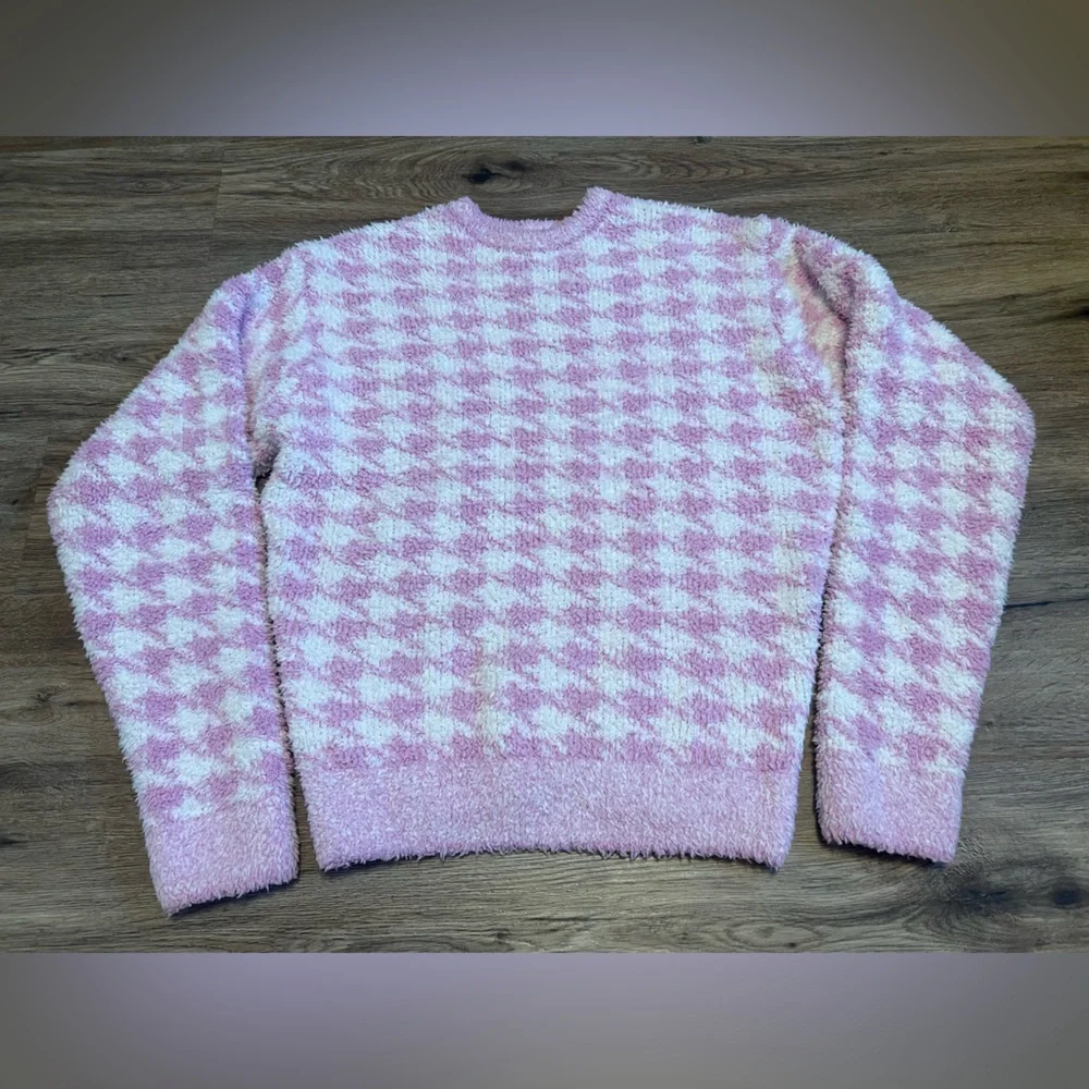 SKIMS Pink and White Pajama Set - Picture 6 of 15